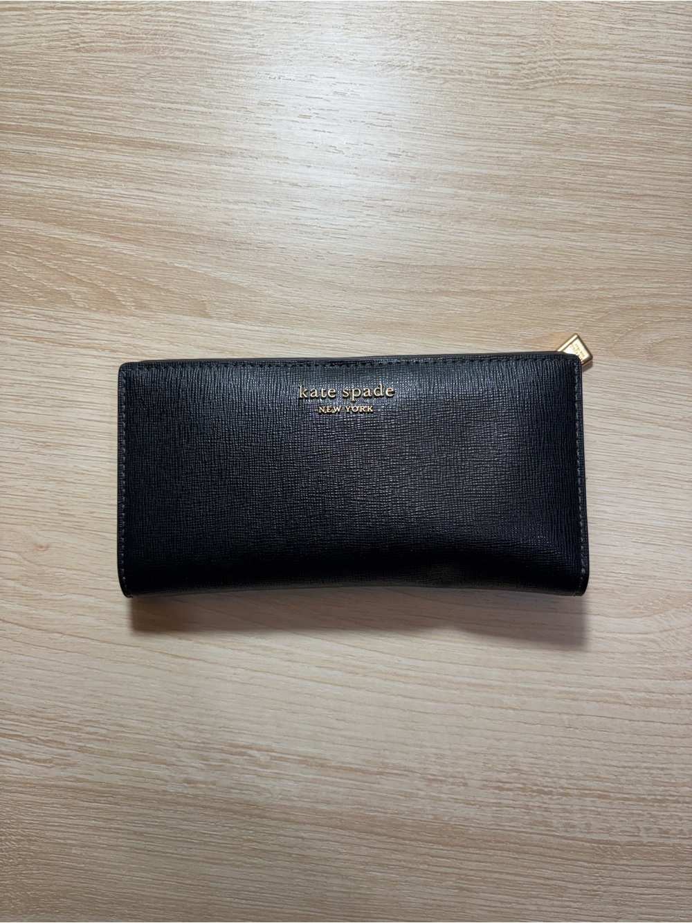 kate spade Black Saffiano Zip Card Holder with Gold Logo